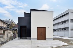 吹き抜けスキップフロア×小下がり和室×アウトドアリビング 家事動線にもこだわった遊び心満載の家