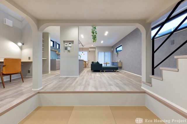 吹き抜けスキップフロア×小下がり和室×アウトドアリビング 家事動線にもこだわった遊び心満載の家