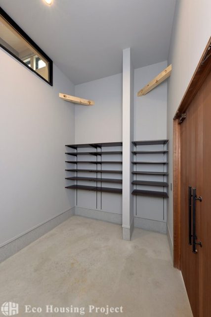 吹き抜けスキップフロア×小下がり和室×アウトドアリビング 家事動線にもこだわった遊び心満載の家