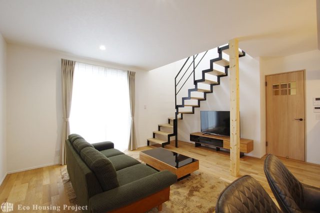 吹き抜け×鉄骨階段×家事ラク！おしゃれなアトリエにもこだわった家