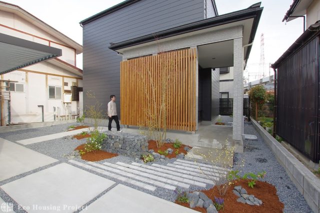 おしゃれな外構が映える和モダンな家