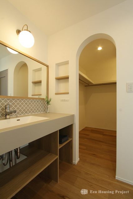 外で趣味を楽しむ、なかにわの家