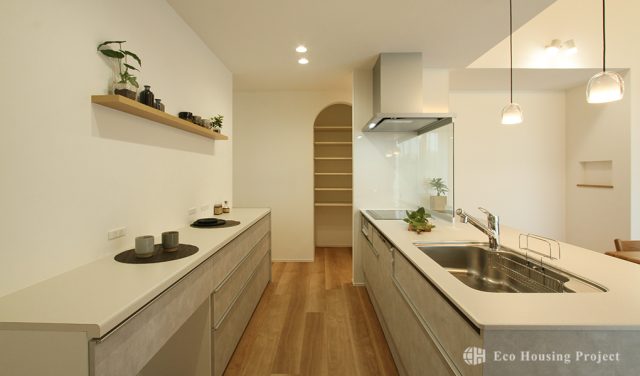 3LDK 平屋!大きな窓×勾配天井で開放感あふれるナチュラルテイストの家