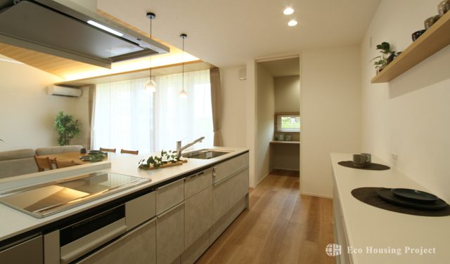 3LDK 平屋!大きな窓×勾配天井で開放感あふれるナチュラルテイストの家