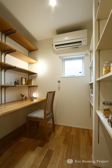 車好き必見のピロティガレージ×開放感あふれる2階リビングで暮らしを満喫する家