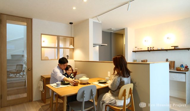 庭のある丁寧な暮らしを愉しむ。子育て家族のための家事ラクコートハウス