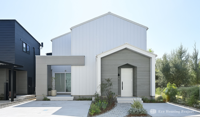 庭のある丁寧な暮らしを愉しむ。子育て家族のための家事ラクコートハウス