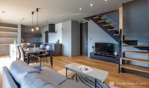 お洒落なグラフテクトキッチンで料理を楽しむ、1階家事完結で時短を叶える家