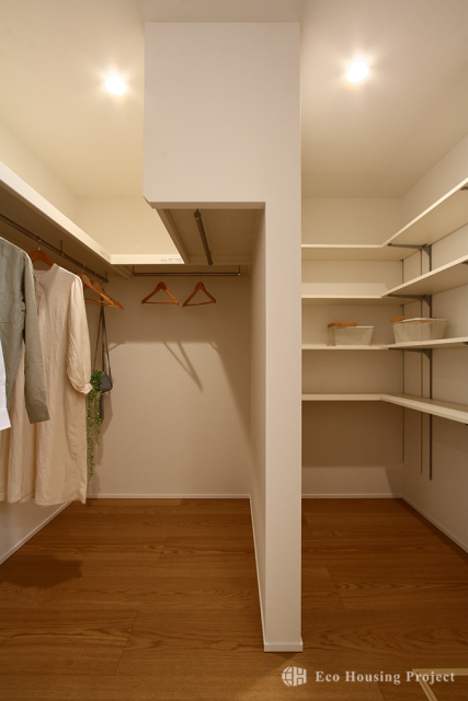 27坪 塗り壁の平屋 心地よさを極めた洗練デザインの住まい