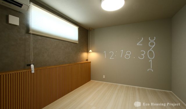 淡色インテリアに癒される、プライベートテラスのある穏やかな住まい