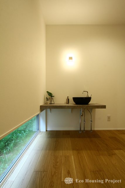 重厚感と開放感を纏う邸宅 －30帖LDK×ワイドガレージ－