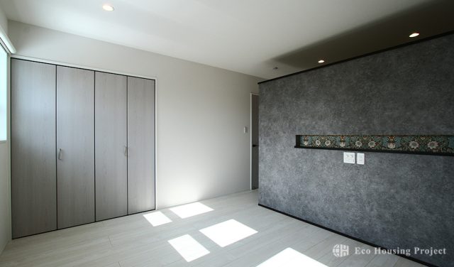 キャットウォークがある広々LDKでネコちゃんとくつろぐ、かわいい南欧風のおうち