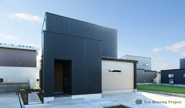 グラフテクトキッチン採用！和モダンインテリアなコートハウス