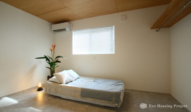 田園風景を望む、開放感あふれるロフト付きLDKの平屋